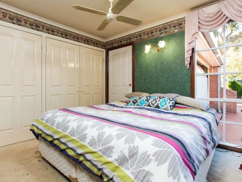 4 Baunton Court, Kilsyth VIC 3137