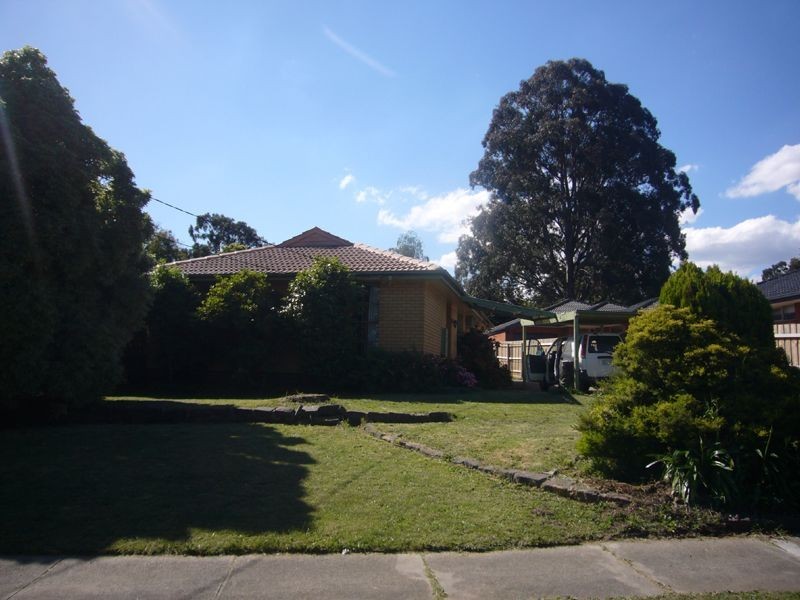 67 Folkstone Crescent, Ferntree Gully VIC 3156