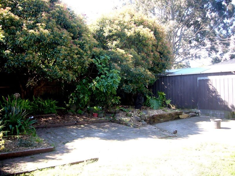 67 Folkstone Crescent, Ferntree Gully VIC 3156