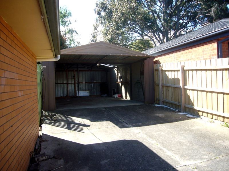 67 Folkstone Crescent, Ferntree Gully VIC 3156