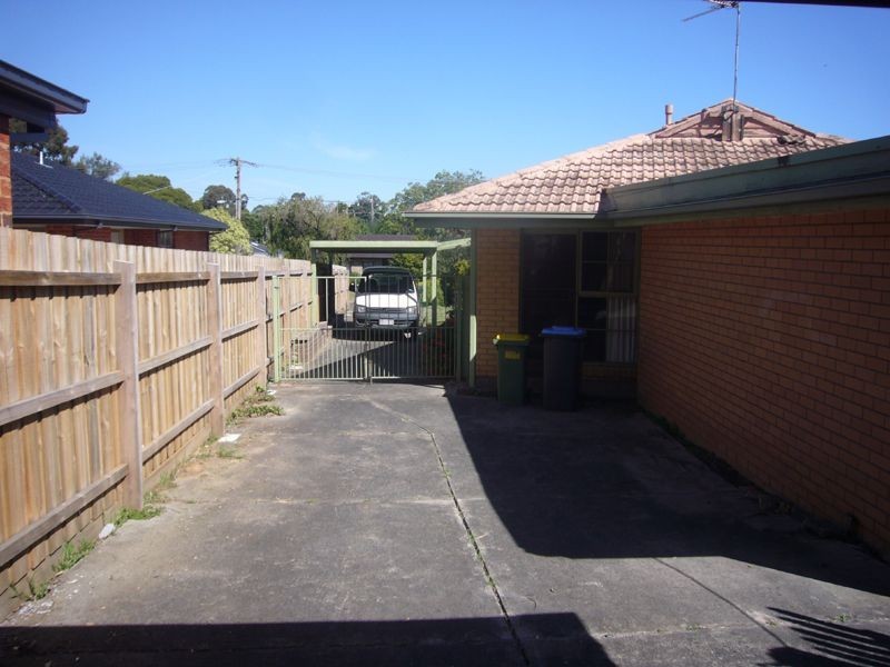 67 Folkstone Crescent, Ferntree Gully VIC 3156