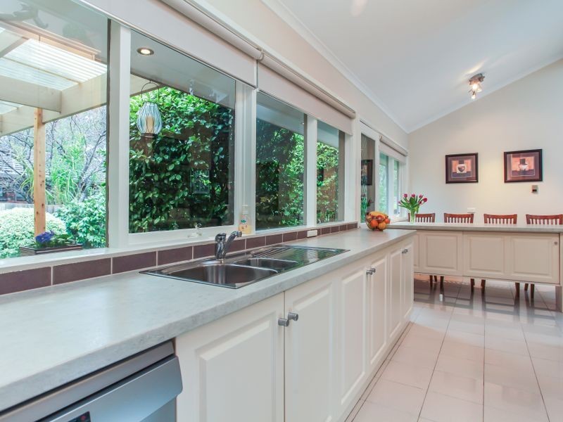 15 Wonthulong Drive, Bayswater North VIC 3153