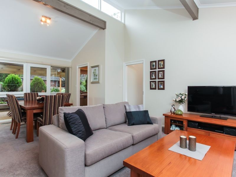 15 Wonthulong Drive, Bayswater North VIC 3153