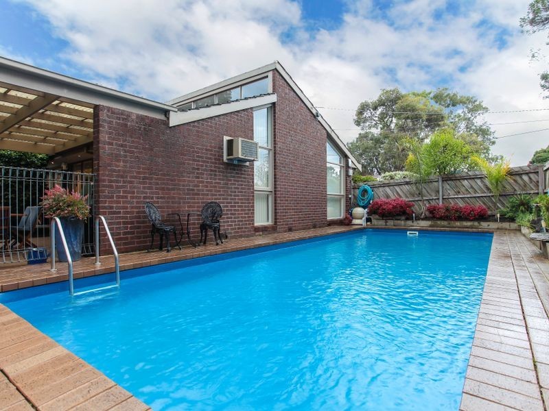 15 Wonthulong Drive, Bayswater North VIC 3153