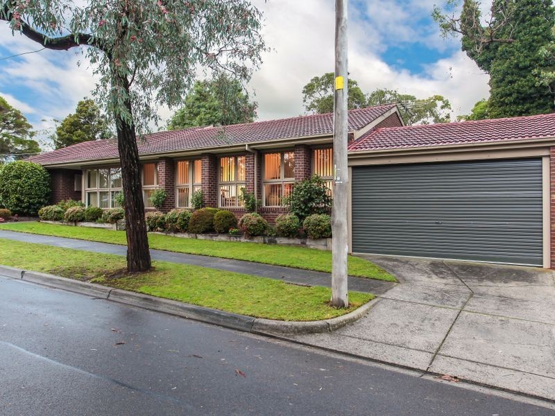 15 Wonthulong Drive, Bayswater North VIC 3153