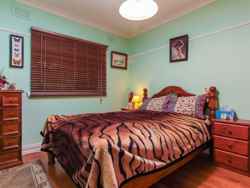 24 Moncoe Street, Boronia VIC 3155