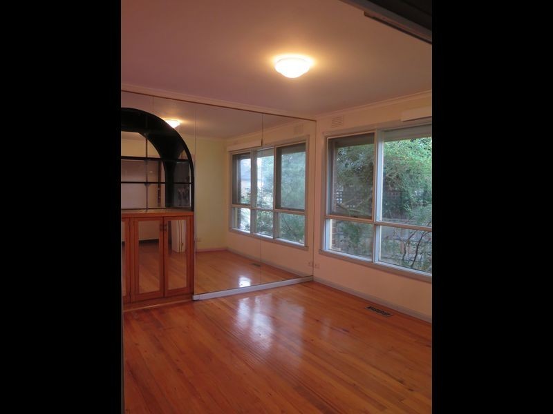 16 Frudal Crescent, Knoxfield VIC 3180