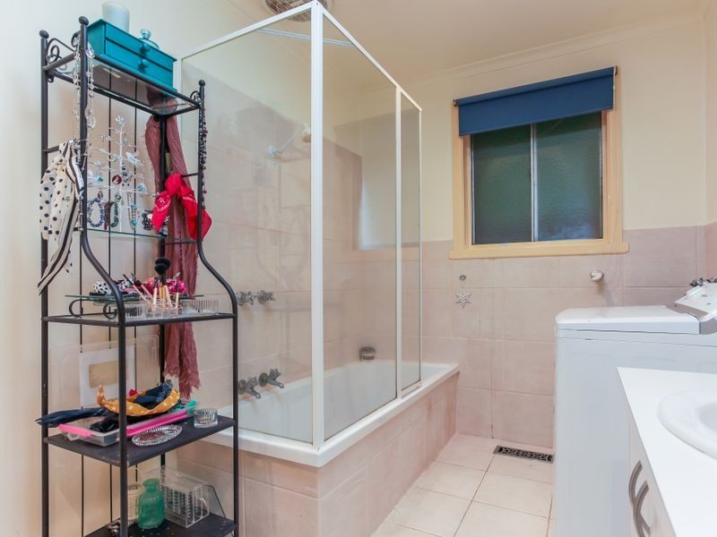 1/33 Royalden Close, Boronia VIC 3155