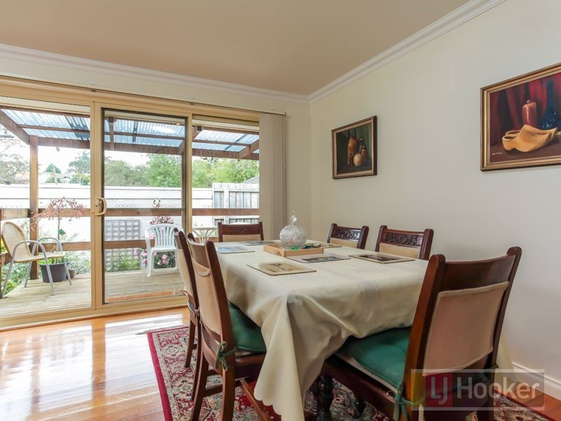 2/18 St Elmo Avenue, Ferntree Gully VIC 3156