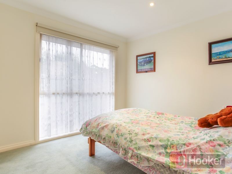 2/18 St Elmo Avenue, Ferntree Gully VIC 3156