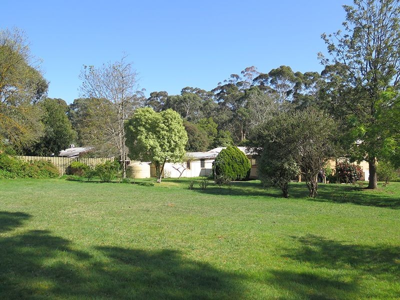 40-42 Zealandia East Road, Croydon North VIC 3136