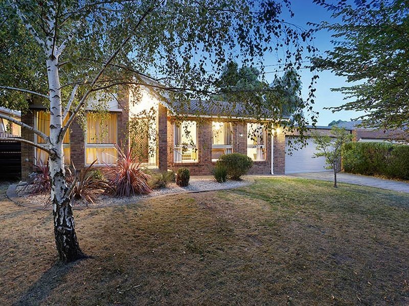 12 Jennifer Crescent, Bayswater North VIC 3153