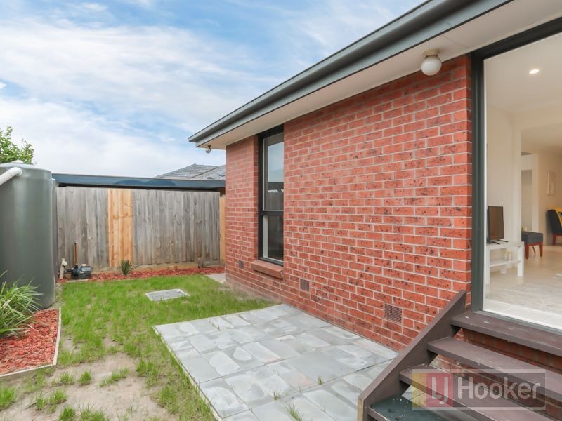 1/27 Adele Avenue, Ferntree Gully VIC 3156