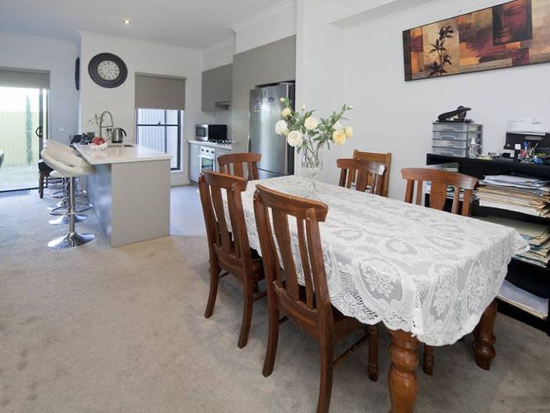 3/4 Laurel Avenue, Boronia VIC 3155