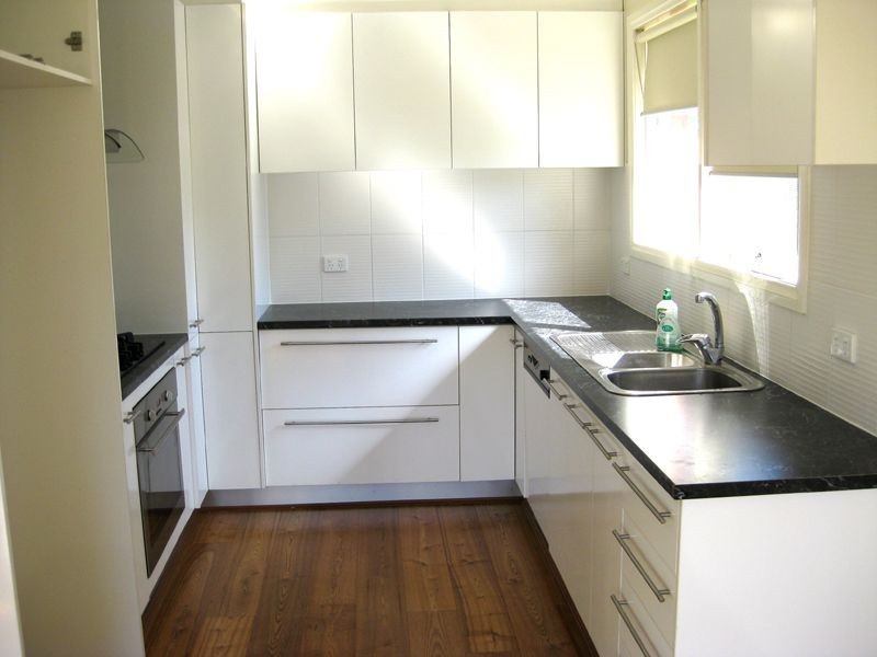 28 Lewis Road, Wantirna South VIC 3152