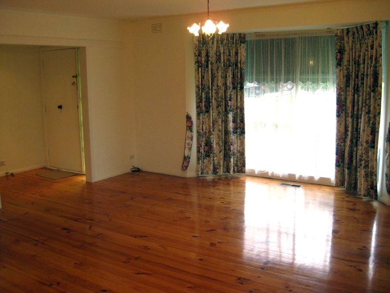 4 Suffern Avenue, Bayswater VIC 3153