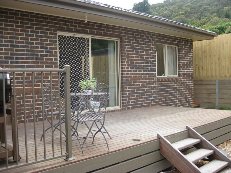 1a Barton Avenue, Ferntree Gully VIC 3156