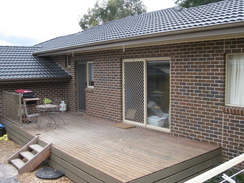 1a Barton Avenue, Ferntree Gully VIC 3156