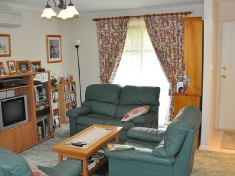 2/63 Elsie Street, Boronia VIC 3155