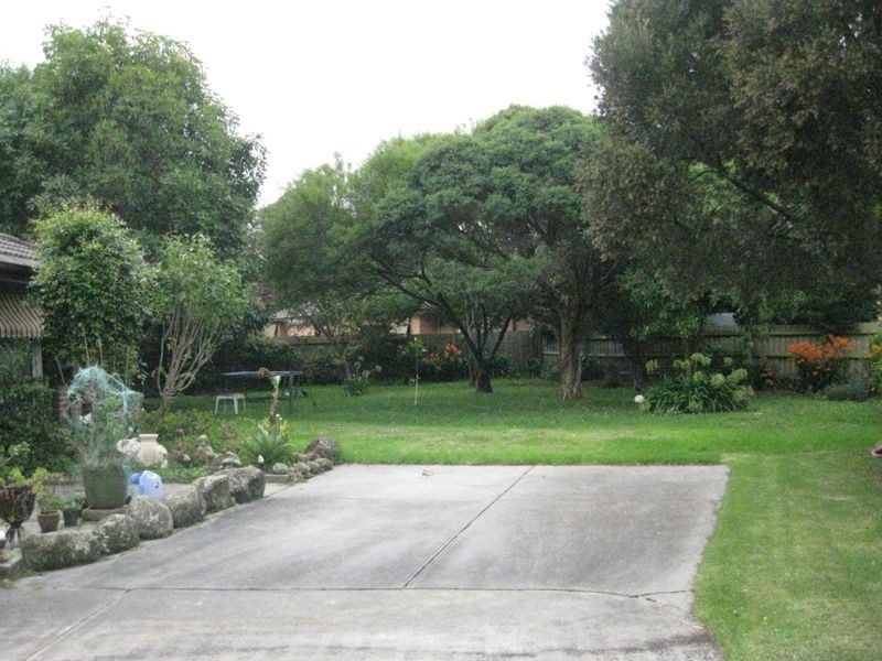 2/13 Mc Donald Crescent, Boronia VIC 3155