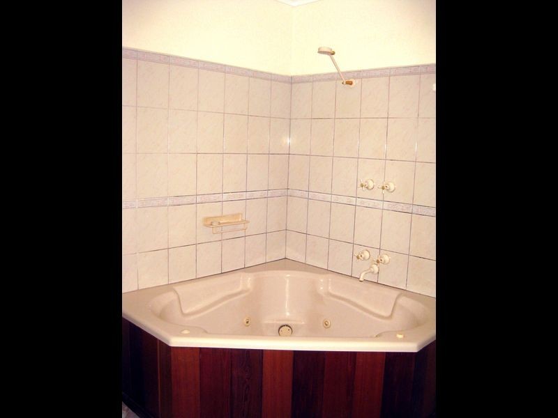 52 Jeanette Street, Bayswater VIC 3153