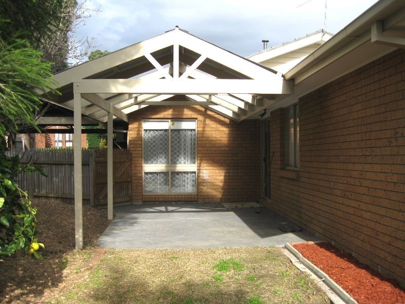 16 Kedleston Way, Rowville VIC 3178