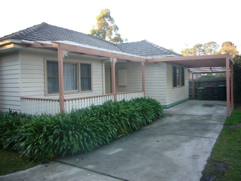 1/4 Camelia Crescent, The Basin VIC 3154