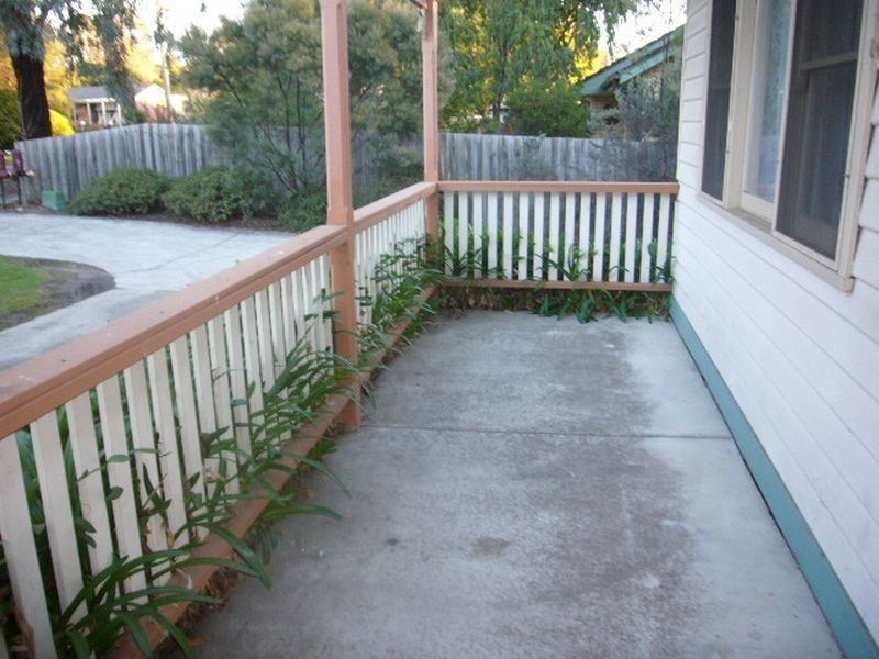 1/4 Camelia Crescent, The Basin VIC 3154