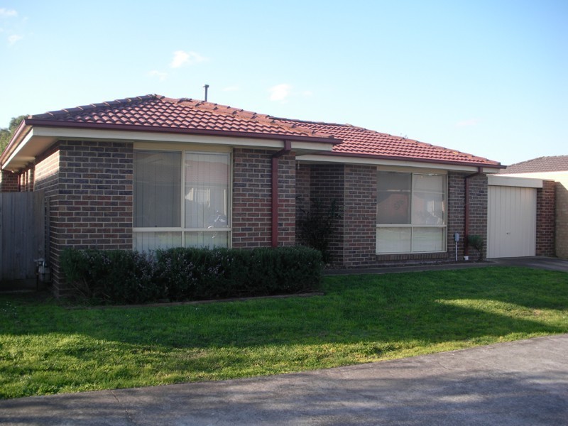 14 Grierson Drive, Kilsyth VIC 3137