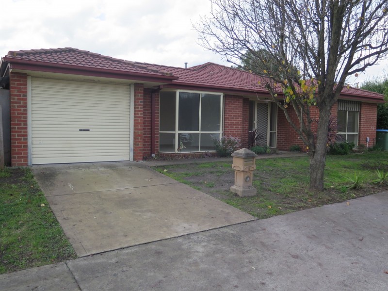 12 Snowgum Drive, Kilsyth South VIC 3137