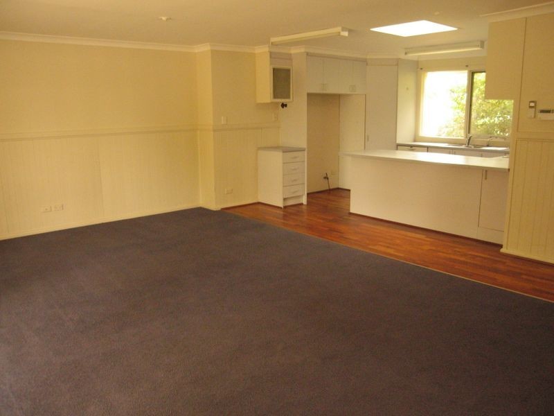 8b Anne Road, Knoxfield VIC 3180