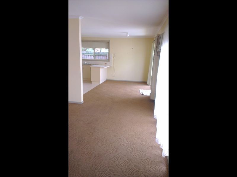 2/2 Bluegum Court, Narre Warren VIC 3805