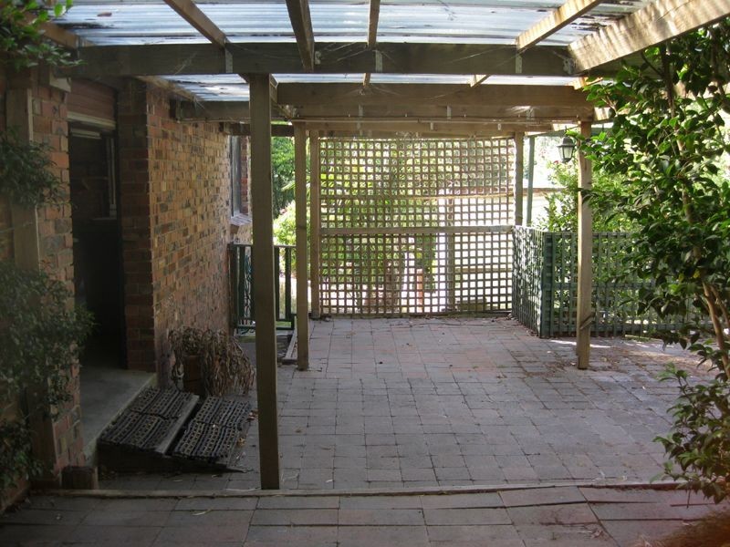 6 Heathfield Grove, Montrose VIC 3765