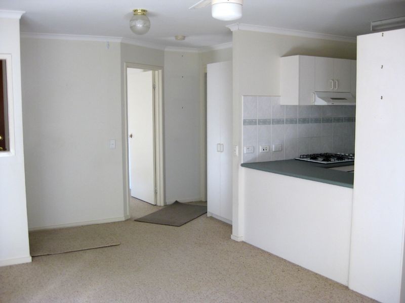 6 Heathfield Grove, Montrose VIC 3765