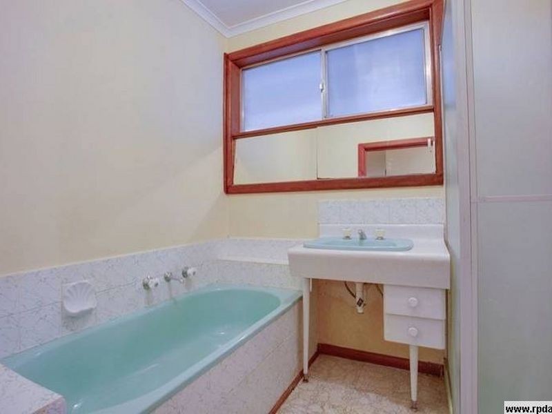 9 Nairana Court, Ferntree Gully VIC 3156