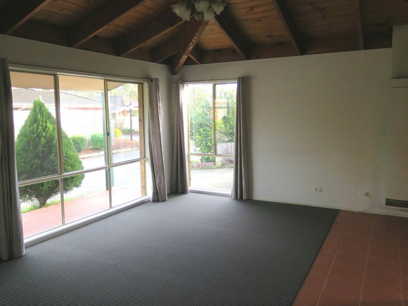 10 Snow Gum Drive, Kilsyth VIC 3137