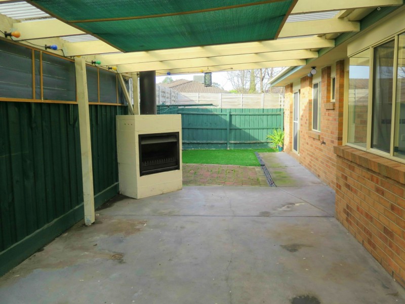 10 Snow Gum Drive, Kilsyth VIC 3137