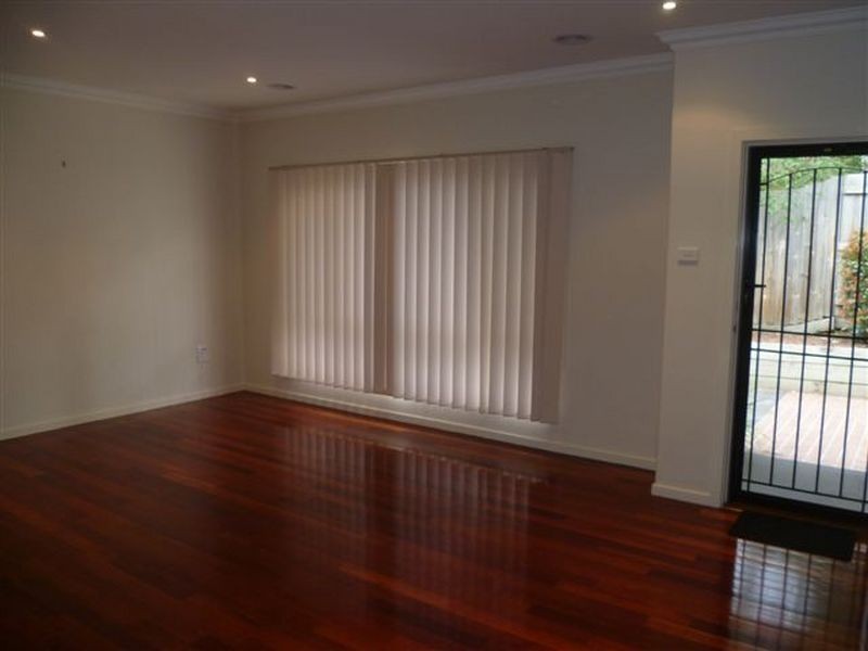 2/1 Carnarvon Avenue, Boronia VIC 3155