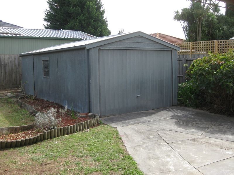 9 Nairana Court, Ferntree Gully VIC 3156