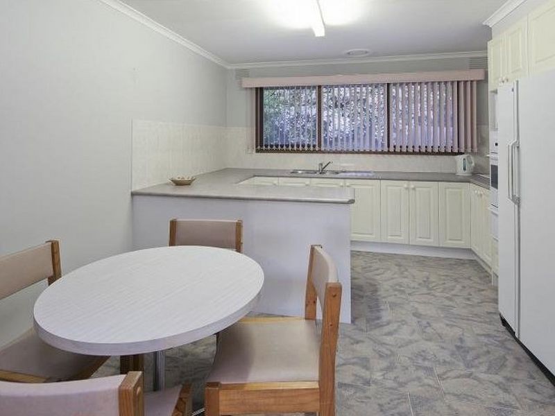 2/9 Rosella Avenue, Boronia VIC 3155