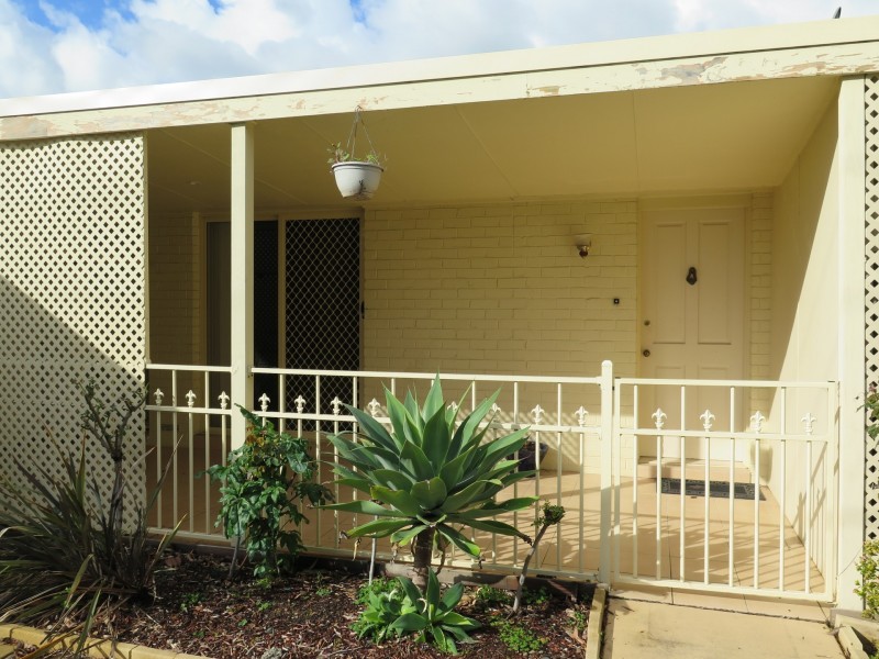 8a Anne Road, Knoxfield VIC 3180