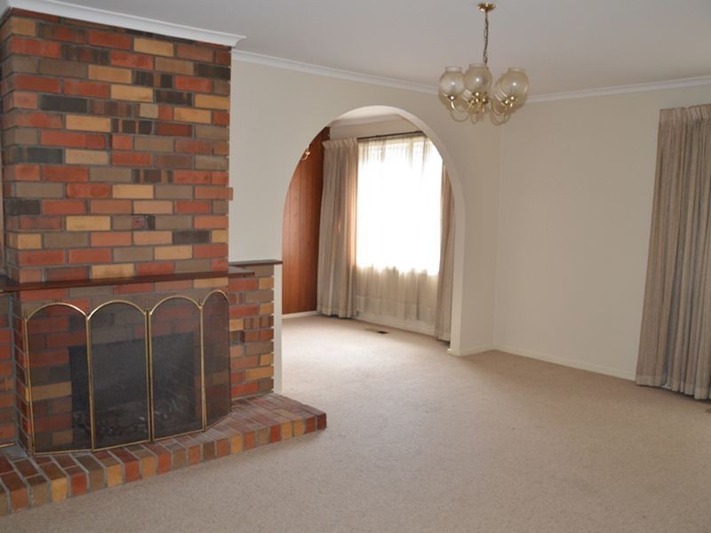 29 Landstrom Quadrant, Kilsyth VIC 3137