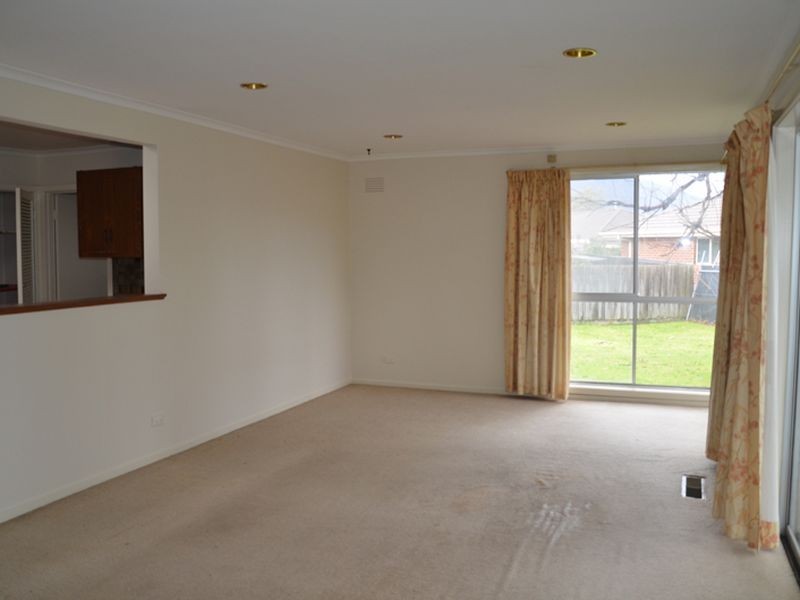 29 Landstrom Quadrant, Kilsyth VIC 3137