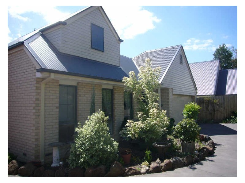 2/5 Zeising Court, Boronia VIC 3155