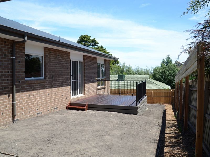 2/120 Glenfern Road, Ferntree Gully VIC 3156