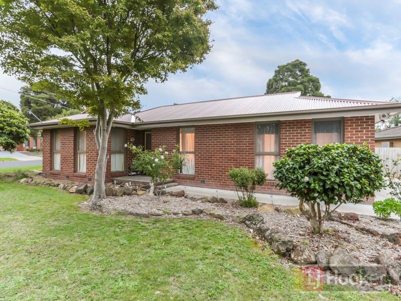 48 Lancaster Road, Mooroolbark VIC 3138