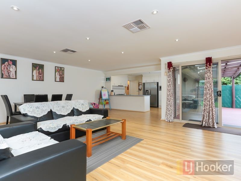 48 Lancaster Road, Mooroolbark VIC 3138