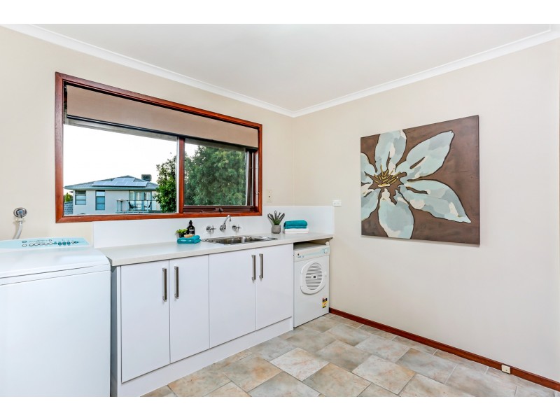 66 Wakley Crescent, Wantirna South VIC 3152