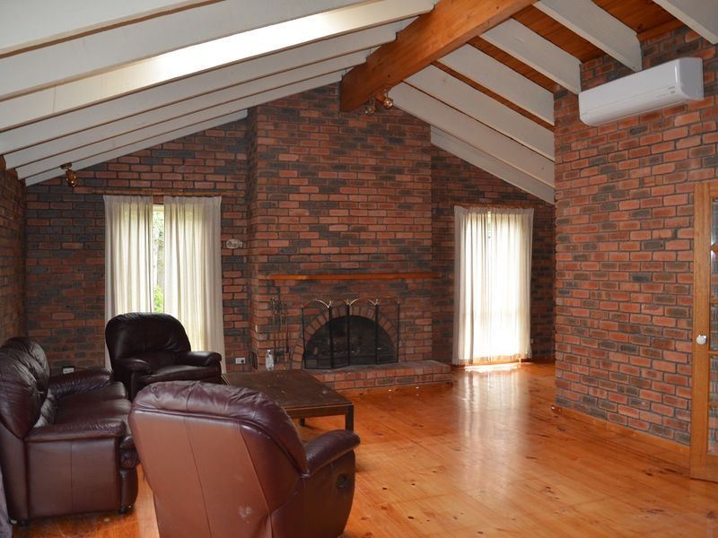 1 Galloway Grove, Bayswater North VIC 3153