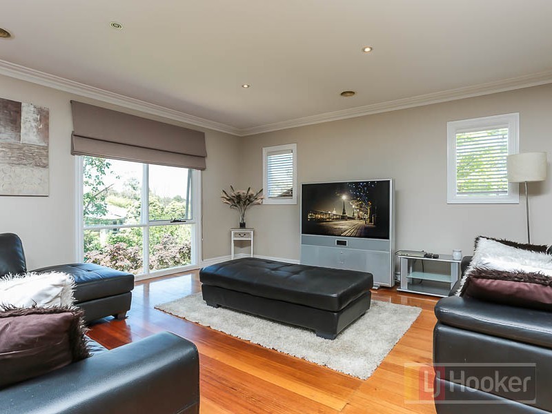 32 Benbow Crescent, Boronia VIC 3155